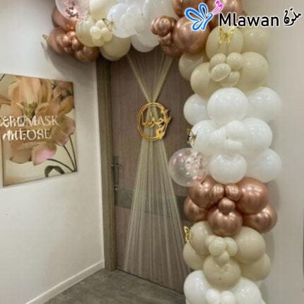 newborn balloon decor in hospital room