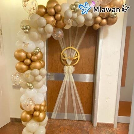 elegant newborn door decoration with balloons