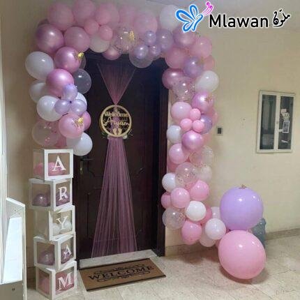 Newborn welcome home balloon decoration with custom name boxes